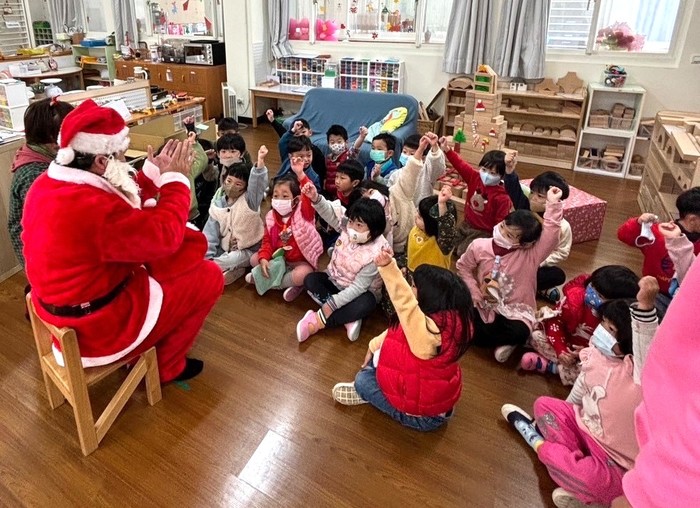 幼兒園歲末感恩校內快閃+聖誕進園了！  照片