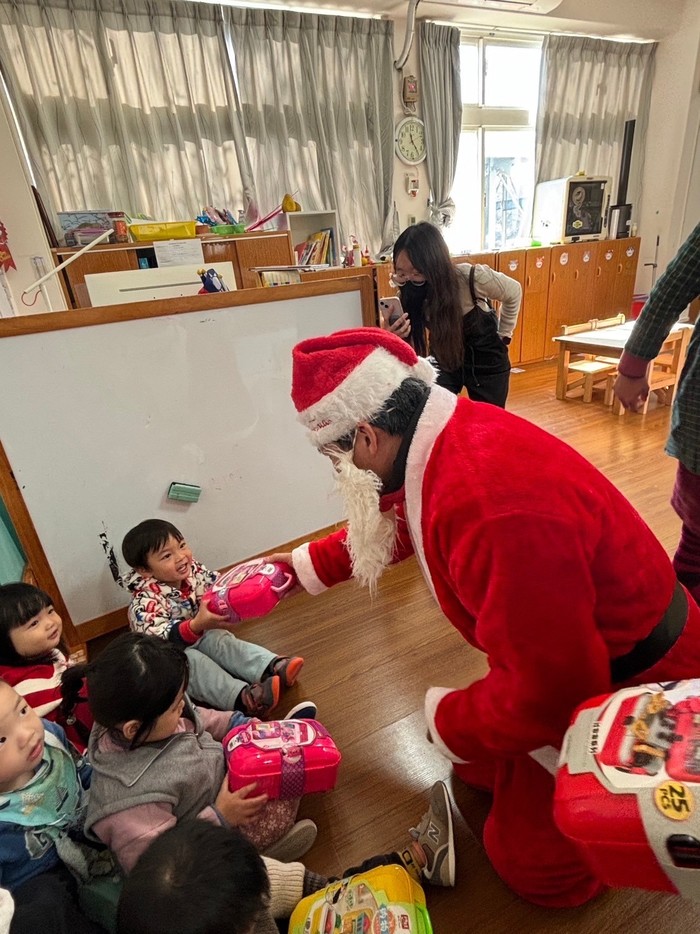 幼兒園歲末感恩校內快閃+聖誕進園了！  照片