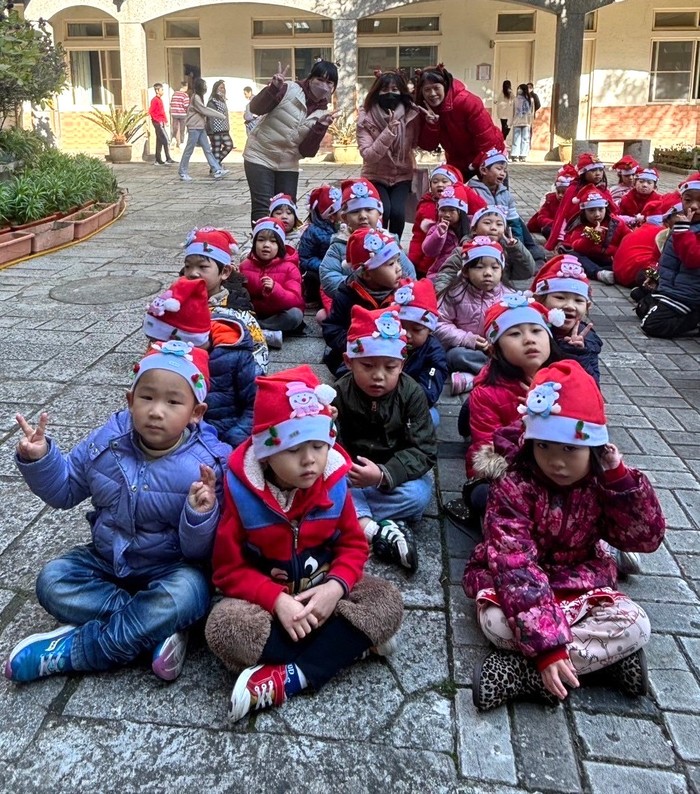 幼兒園歲末感恩校內快閃+聖誕進園了！  照片