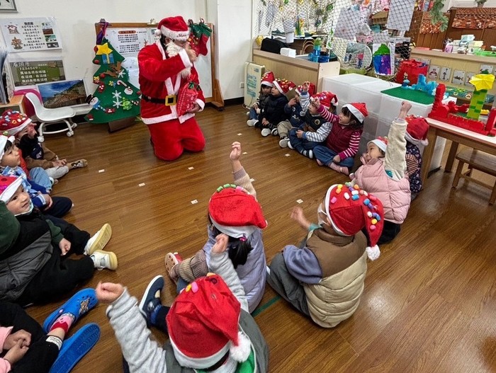 幼兒園歲末感恩校內快閃+聖誕進園了！  照片