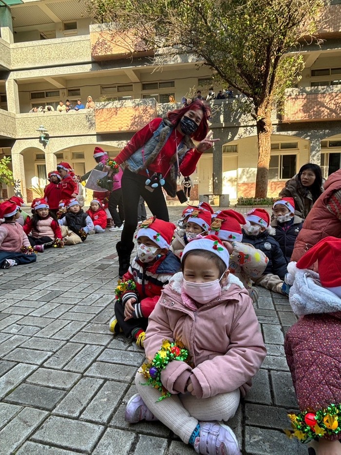 幼兒園歲末感恩校內快閃+聖誕進園了！  照片