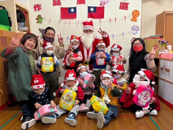 幼兒園歲末感恩校內快閃+聖誕進園了！  照片