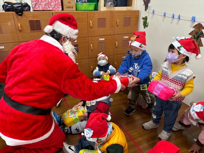 幼兒園歲末感恩校內快閃+聖誕進園了！  照片