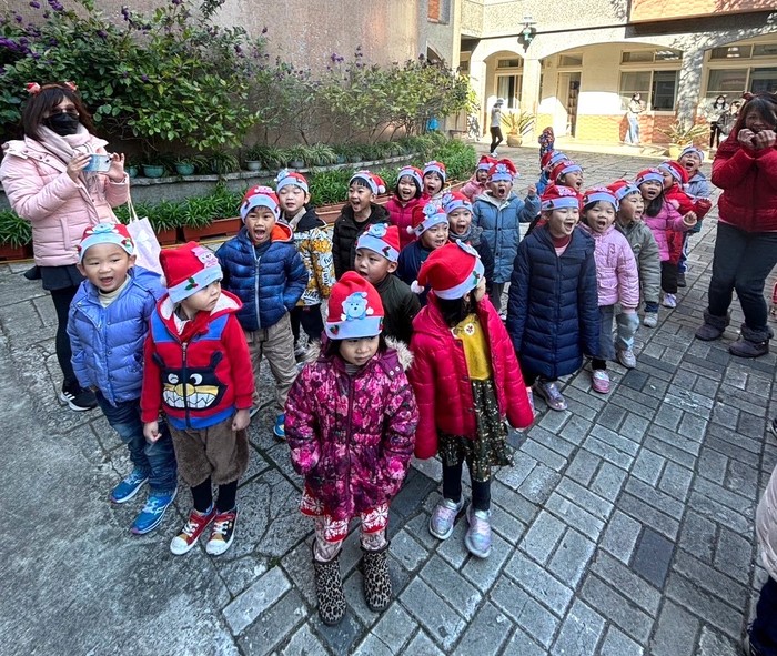 幼兒園歲末感恩校內快閃+聖誕進園了！  照片